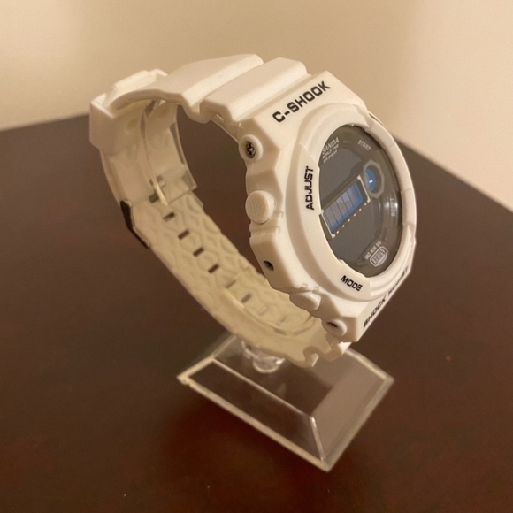 New White Digital C shook Fashion watch - Picture 6 of 6